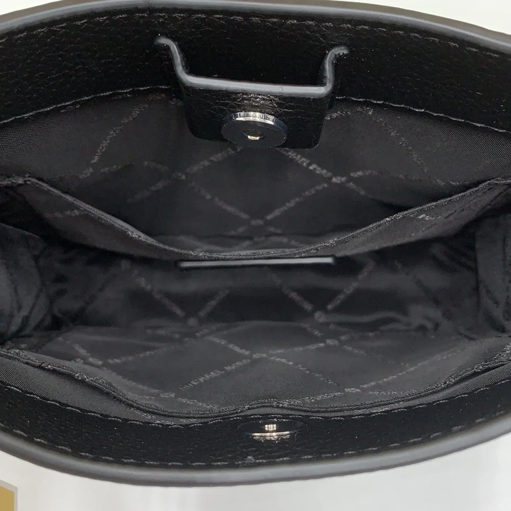 MICHAEL KORS Briley Small Pebbled Leather Messengr